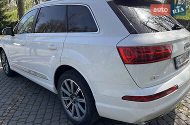 Внедорожник / Кроссовер Audi Q7 2018 в 