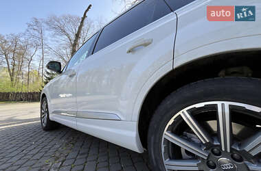 Внедорожник / Кроссовер Audi Q7 2018 в 