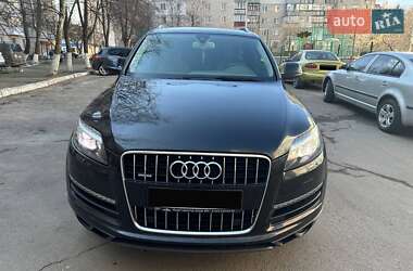 Внедорожник / Кроссовер Audi Q7 2012 в 