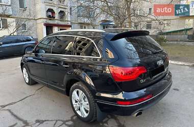 Внедорожник / Кроссовер Audi Q7 2012 в 