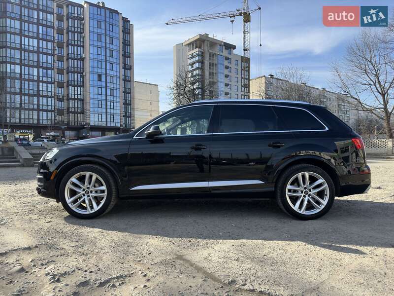 Внедорожник / Кроссовер Audi Q7 2017 в Черновцах