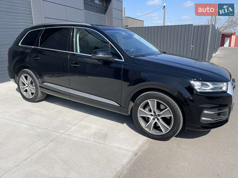Внедорожник / Кроссовер Audi Q7 2017 в Запорожье