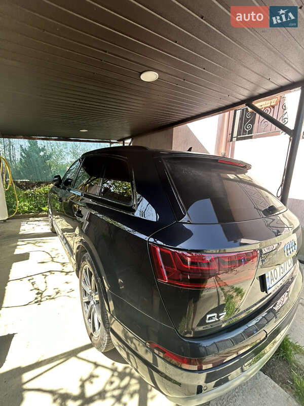 Внедорожник / Кроссовер Audi Q7 2015 в Виноградове