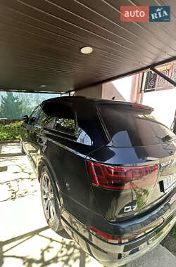 Внедорожник / Кроссовер Audi Q7 2015 в 