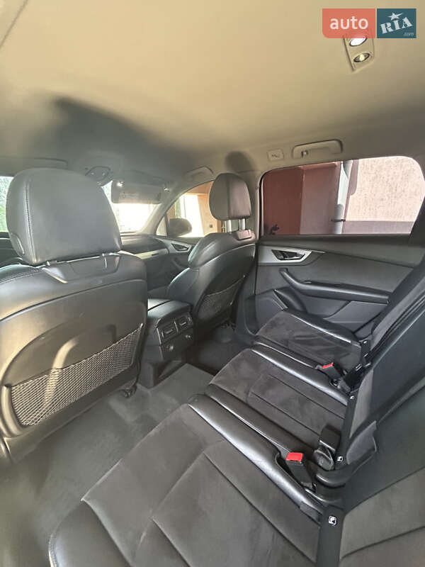 Внедорожник / Кроссовер Audi Q7 2015 в Виноградове