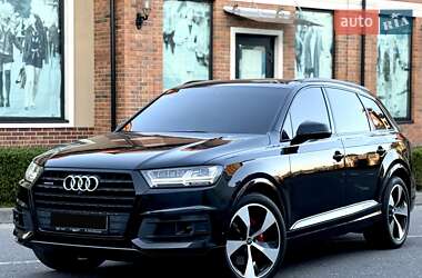Позашляховик / Кросовер Audi Q7 2016 в Києві