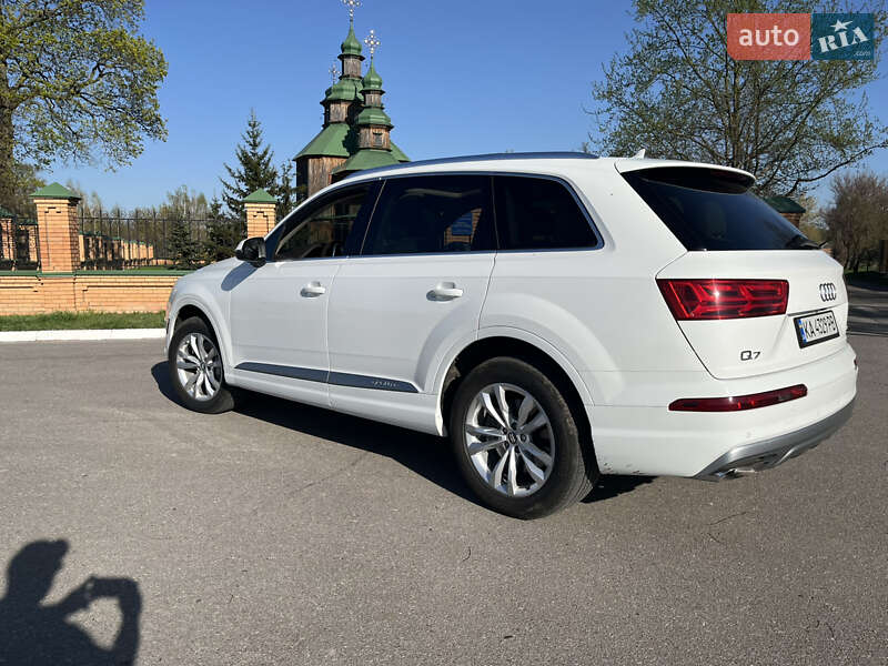 Позашляховик / Кросовер Audi Q7 2016 в Києві фото 11 Позашляховик / Кросовер Audi Q7 2016 в Києві