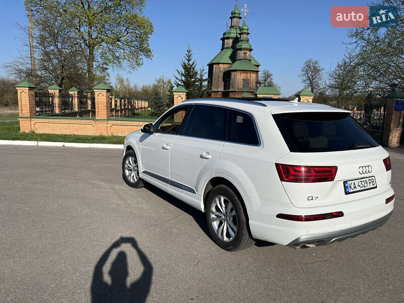 Позашляховик / Кросовер Audi Q7 2016 в Києві фото 27 Позашляховик / Кросовер Audi Q7 2016 в Києві