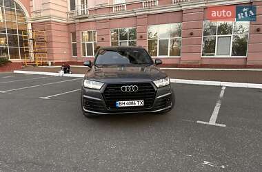 Внедорожник / Кроссовер Audi Q7 2018 в 