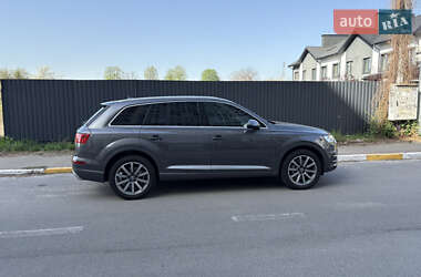 Внедорожник / Кроссовер Audi Q7 2018 в 
