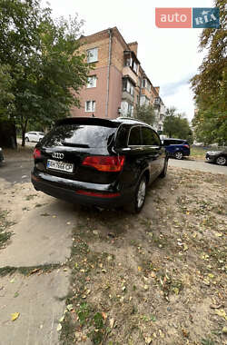 Внедорожник / Кроссовер Audi Q7 2009 в 