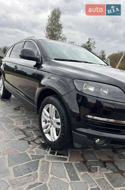 Внедорожник / Кроссовер Audi Q7 2009 в 