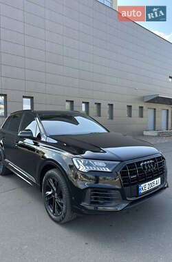 Внедорожник / Кроссовер Audi Q7 2020 в 
