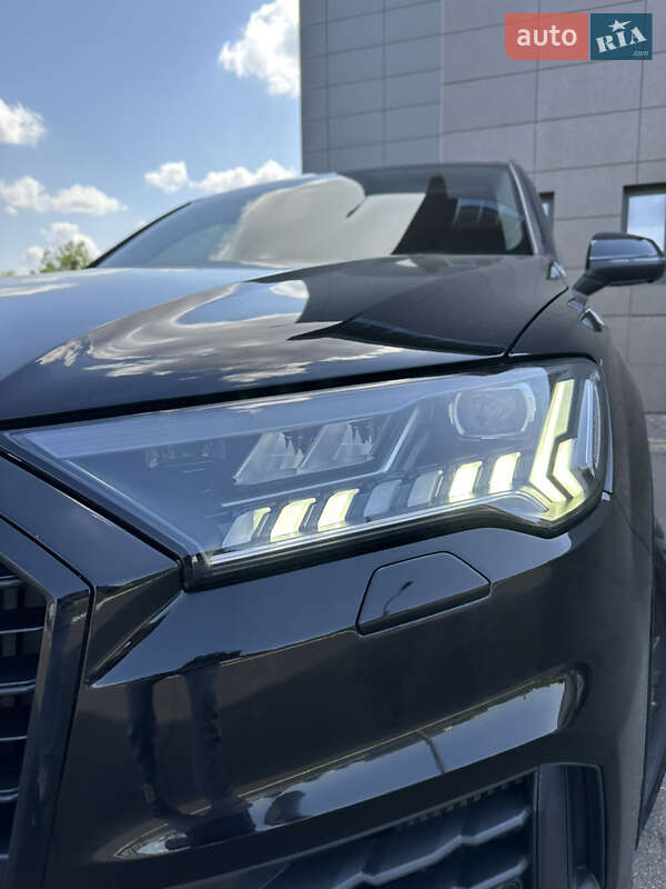 Внедорожник / Кроссовер Audi Q7 2020 в Кривом Роге