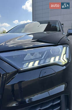 Внедорожник / Кроссовер Audi Q7 2020 в 