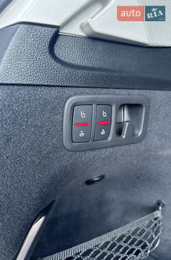Внедорожник / Кроссовер Audi Q7 2020 в 