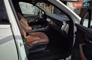 Внедорожник / Кроссовер Audi Q7 2020 в 
