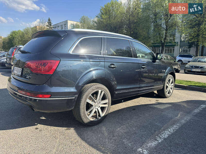 Позашляховик / Кросовер Audi Q7 2012 в Рівному