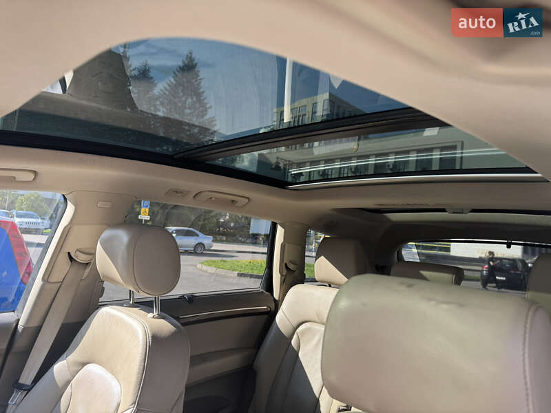 Позашляховик / Кросовер Audi Q7 2012 в Рівному