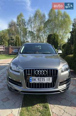 Позашляховик / Кросовер Audi Q7 2011 в Острозі