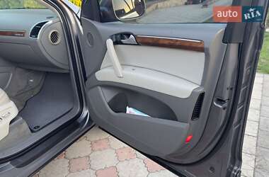 Позашляховик / Кросовер Audi Q7 2011 в Острозі