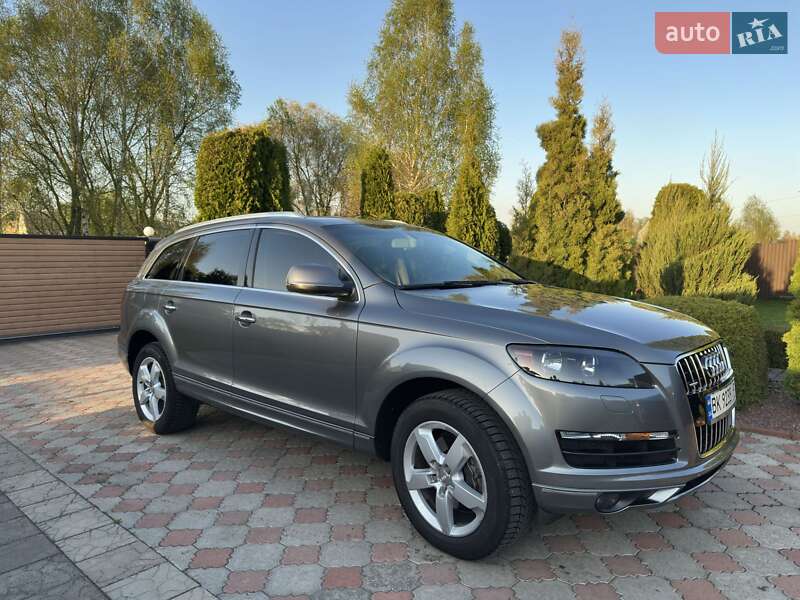 Позашляховик / Кросовер Audi Q7 2011 в Острозі