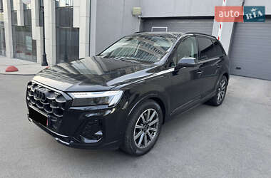 Внедорожник / Кроссовер Audi Q7 2023 в 