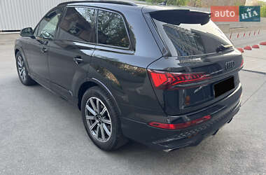 Внедорожник / Кроссовер Audi Q7 2023 в 