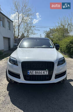 Внедорожник / Кроссовер Audi Q7 2013 в 