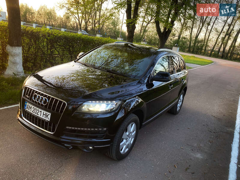 Внедорожник / Кроссовер Audi Q7 2013 в Киеве