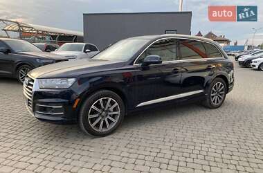 Внедорожник / Кроссовер Audi Q7 2016 в 