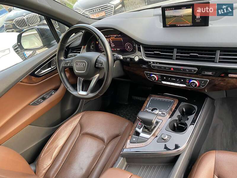 Позашляховик / Кросовер Audi Q7 2016 в Львові