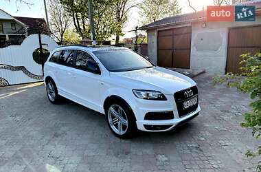 Позашляховик / Кросовер Audi Q7 2012 в 