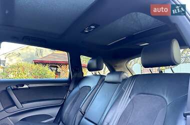 Позашляховик / Кросовер Audi Q7 2012 в 