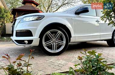 Позашляховик / Кросовер Audi Q7 2012 в 