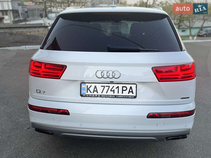Внедорожник / Кроссовер Audi Q7 2019 в Киеве
