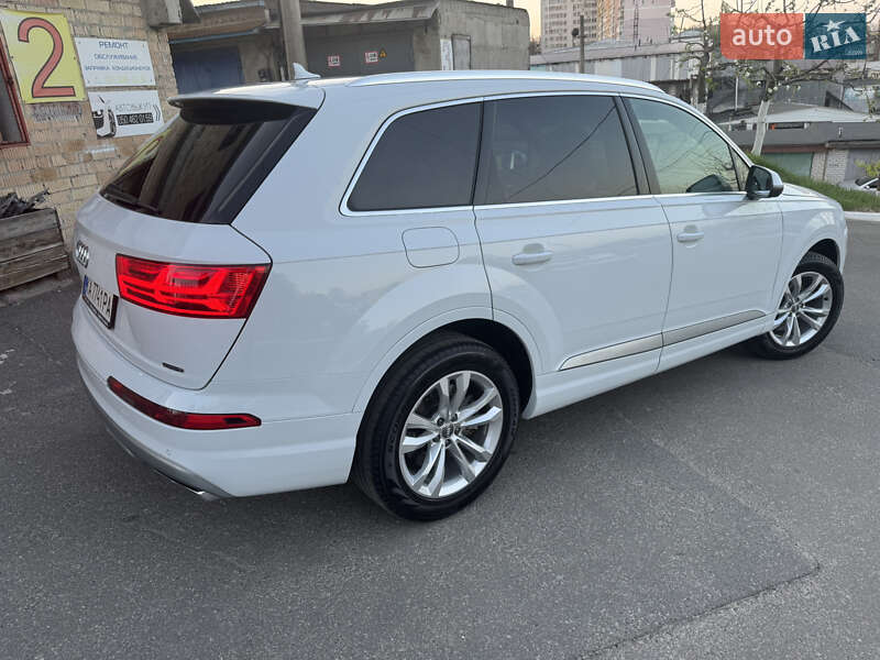 Внедорожник / Кроссовер Audi Q7 2019 в Киеве