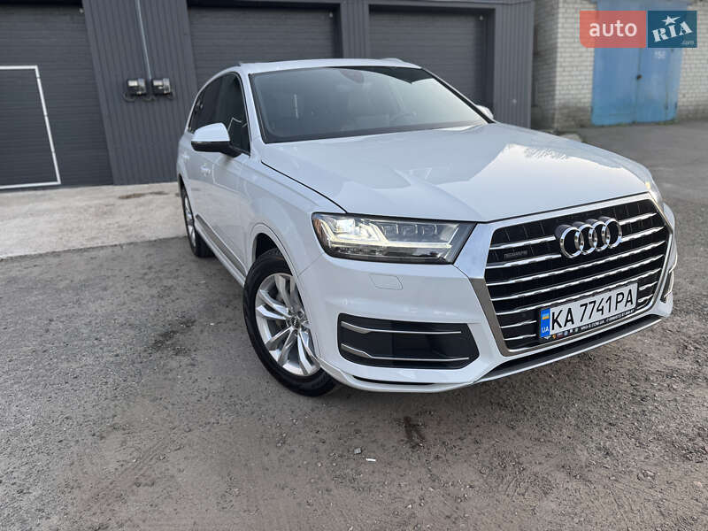 Внедорожник / Кроссовер Audi Q7 2019 в Киеве