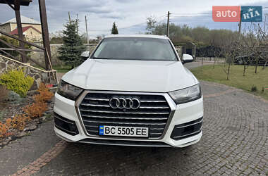 Позашляховик / Кросовер Audi Q7 2016 в 
