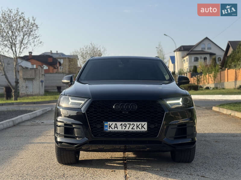 Позашляховик / Кросовер Audi Q7 2017 в Южноукраїнську