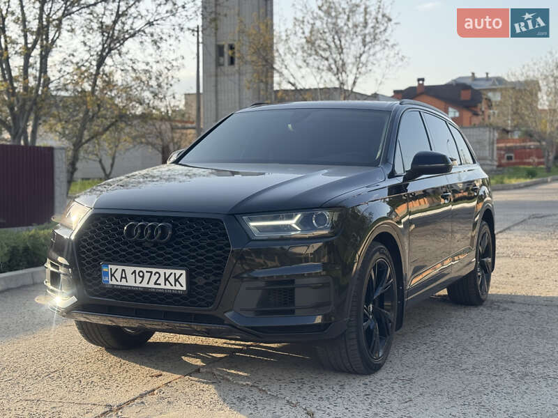 Позашляховик / Кросовер Audi Q7 2017 в Южноукраїнську