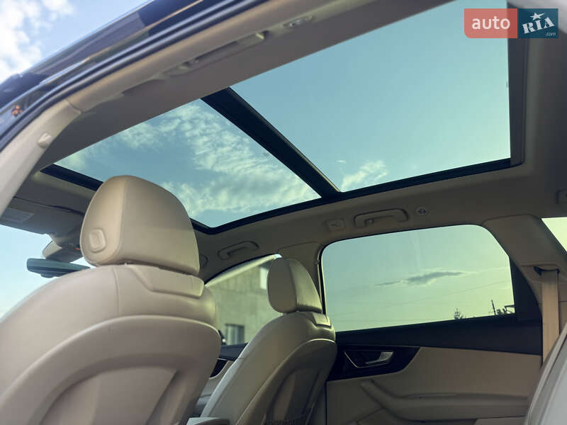 Позашляховик / Кросовер Audi Q7 2017 в Южноукраїнську