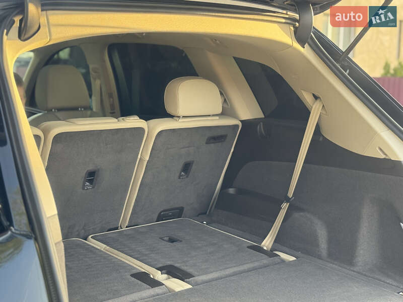 Позашляховик / Кросовер Audi Q7 2017 в Южноукраїнську