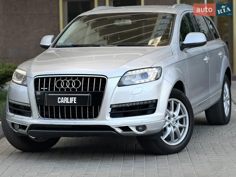 Внедорожник / Кроссовер Audi Q7 2010 в 