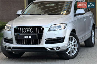 Внедорожник / Кроссовер Audi Q7 2010 в 