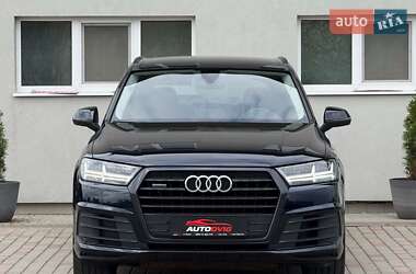 Внедорожник / Кроссовер Audi Q7 2016 в 