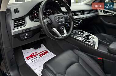 Внедорожник / Кроссовер Audi Q7 2016 в 