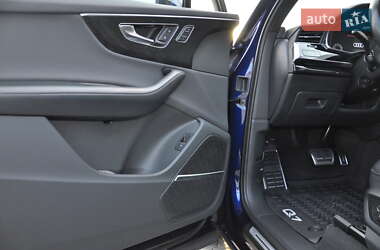 Внедорожник / Кроссовер Audi Q7 2020 в 