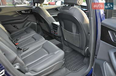 Внедорожник / Кроссовер Audi Q7 2020 в 