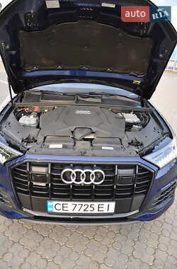 Внедорожник / Кроссовер Audi Q7 2020 в 